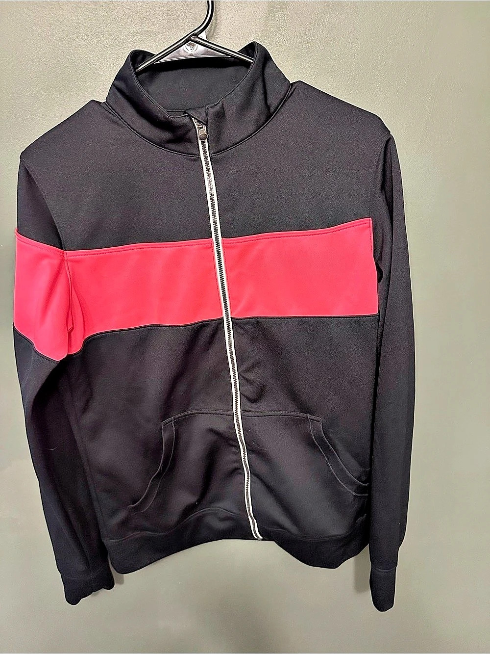Under Armour Color Block Full-Zip in Black & Pink